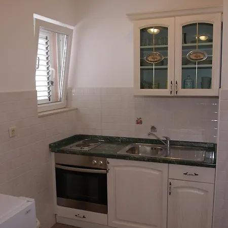 Apartment Ante