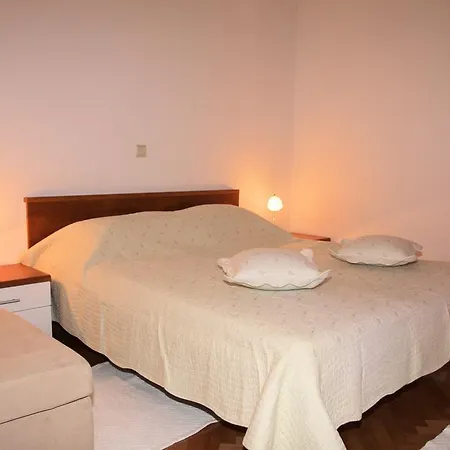 Apartment Ante *